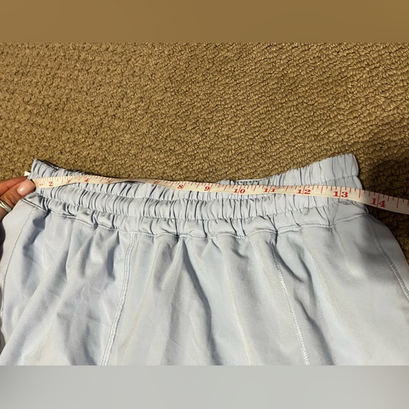 Lululemon | Hotty Hot Low-Rise Lined Short 2.5" Inseam in Powder Blue - Picture 12 of 16